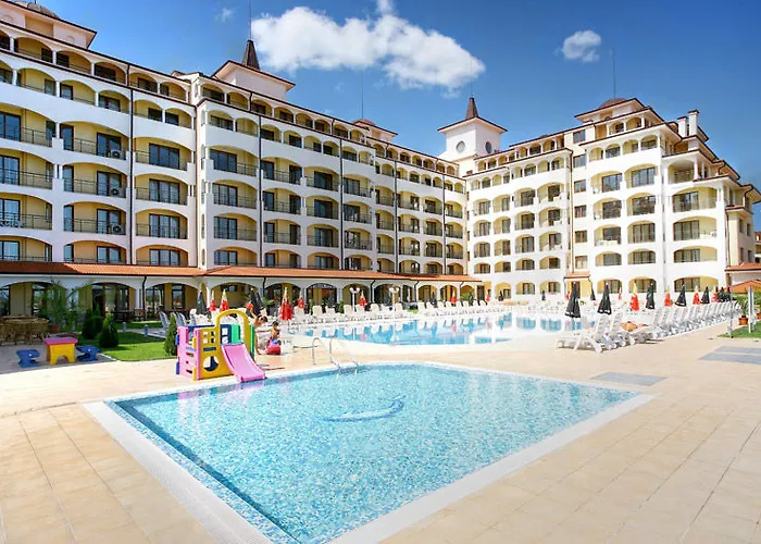 公寓式酒店 日出全套房度假酒店 - 全包