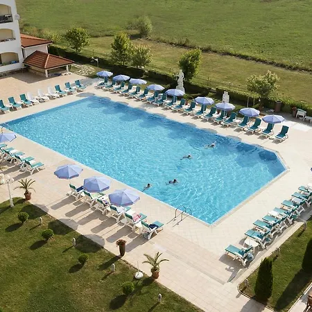 Sunrise Aparthotel 4*